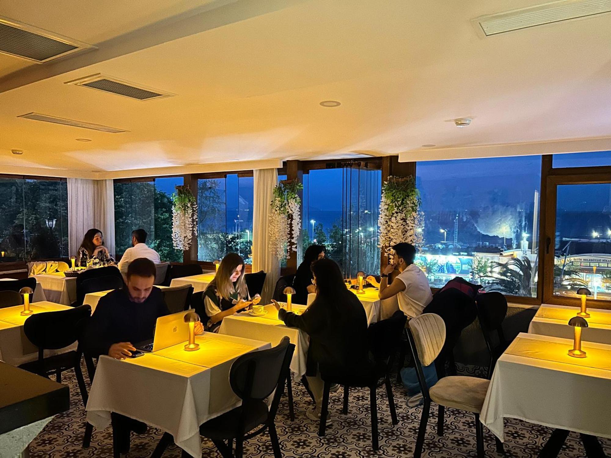 Harmony Hotel Istanbul & Spa Экстерьер фото
